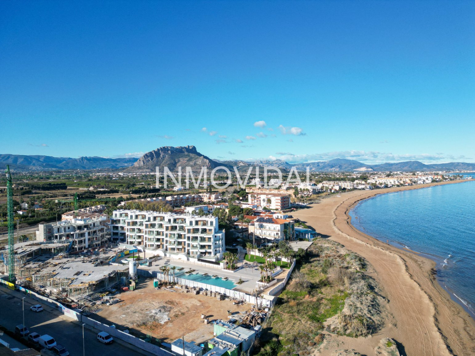Apartamento en primera línea de playa. Residencial El Estanyo Villa Romana