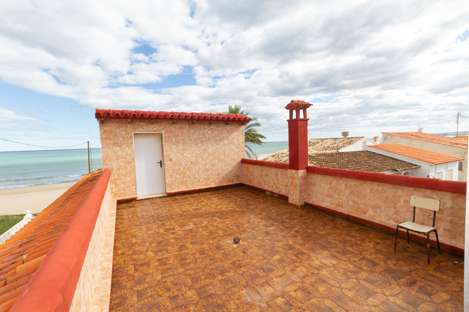 Chalet frontal al mar en Playa Deveses